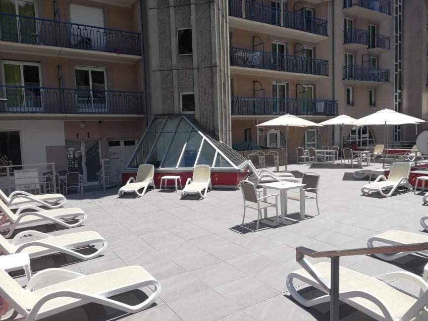 Appartement Prive Dans Residence Balneo Aladin Cauterets Exterior foto